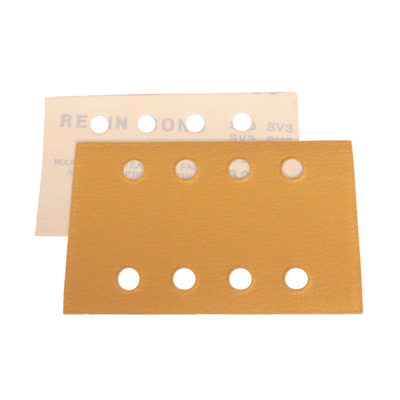 81 mm de ancho x 133 mm de largo. Lija DynaCut de grano 100, con superficie de gancho para sujeción al vacío, A/O.