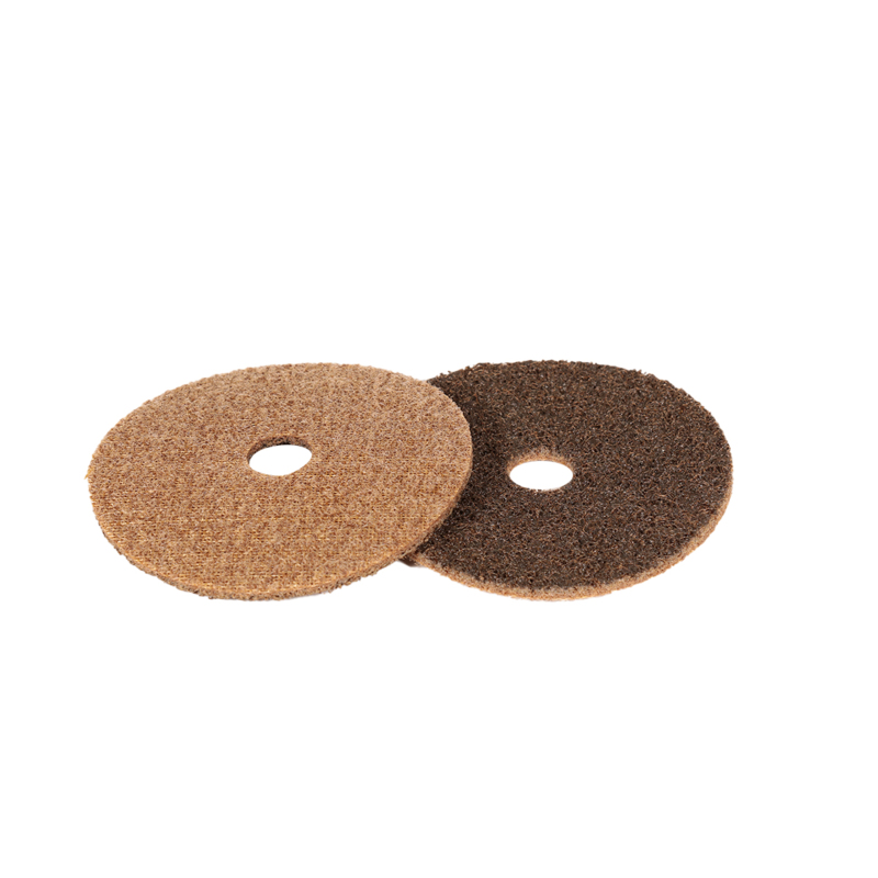Disco DynaBrite NWN de grano grueso, con orificio, de 5" (127 mm) de diámetro x 7/8" (22 mm) de espesor